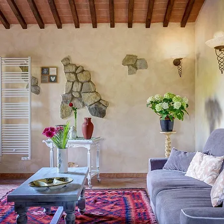 Tuscan Roots Willa La Croce