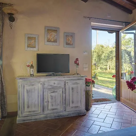 Tuscan Roots La Croce