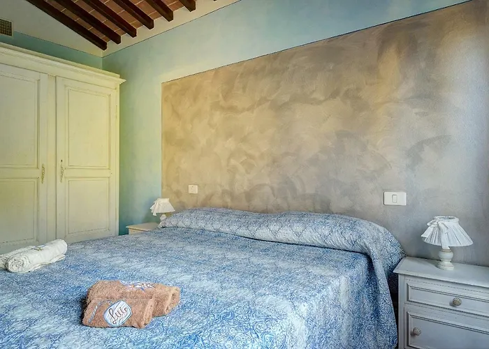 Vila Tuscan Roots *